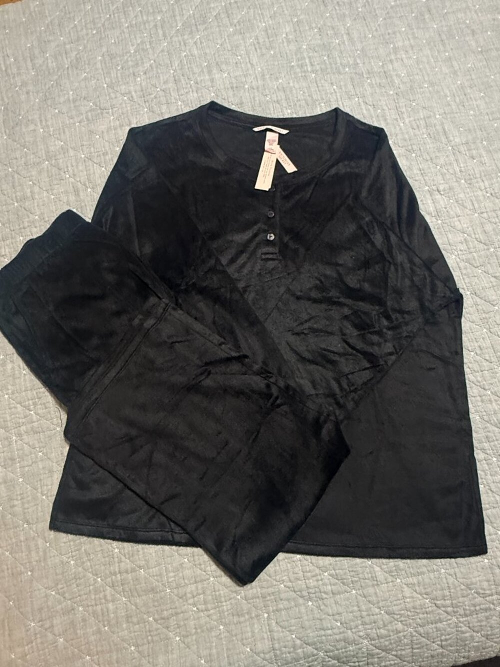 Victoria's Secret Intimates Black 3-Button Soft Fleece Pajama Set Sz L NWT